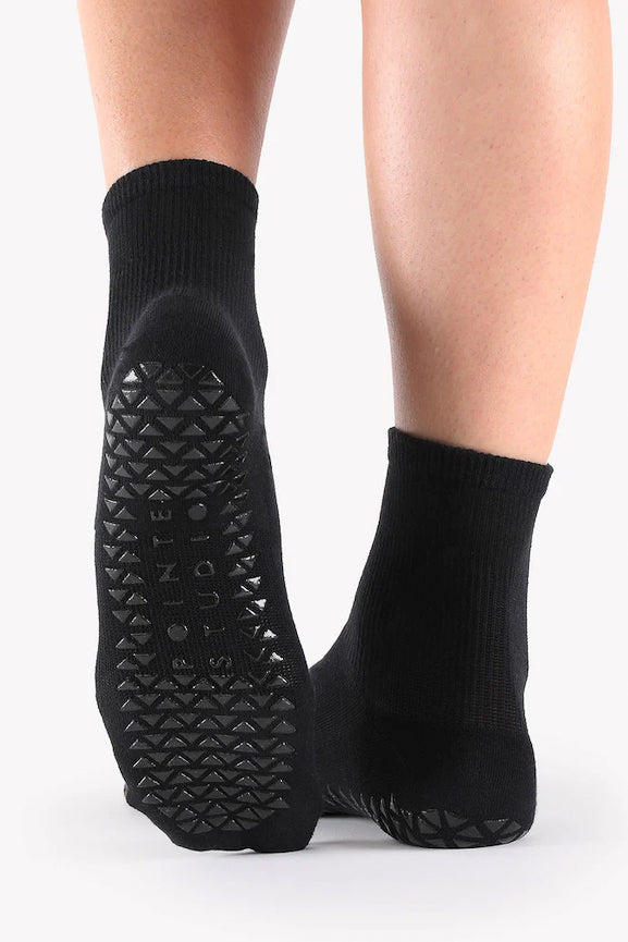 POINTE STUDIO UNION LOW GRIP SOCKS AMETHYST